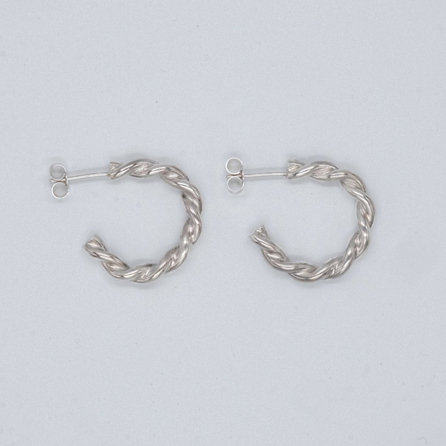 Chunky Wave small half-hoop earrings
