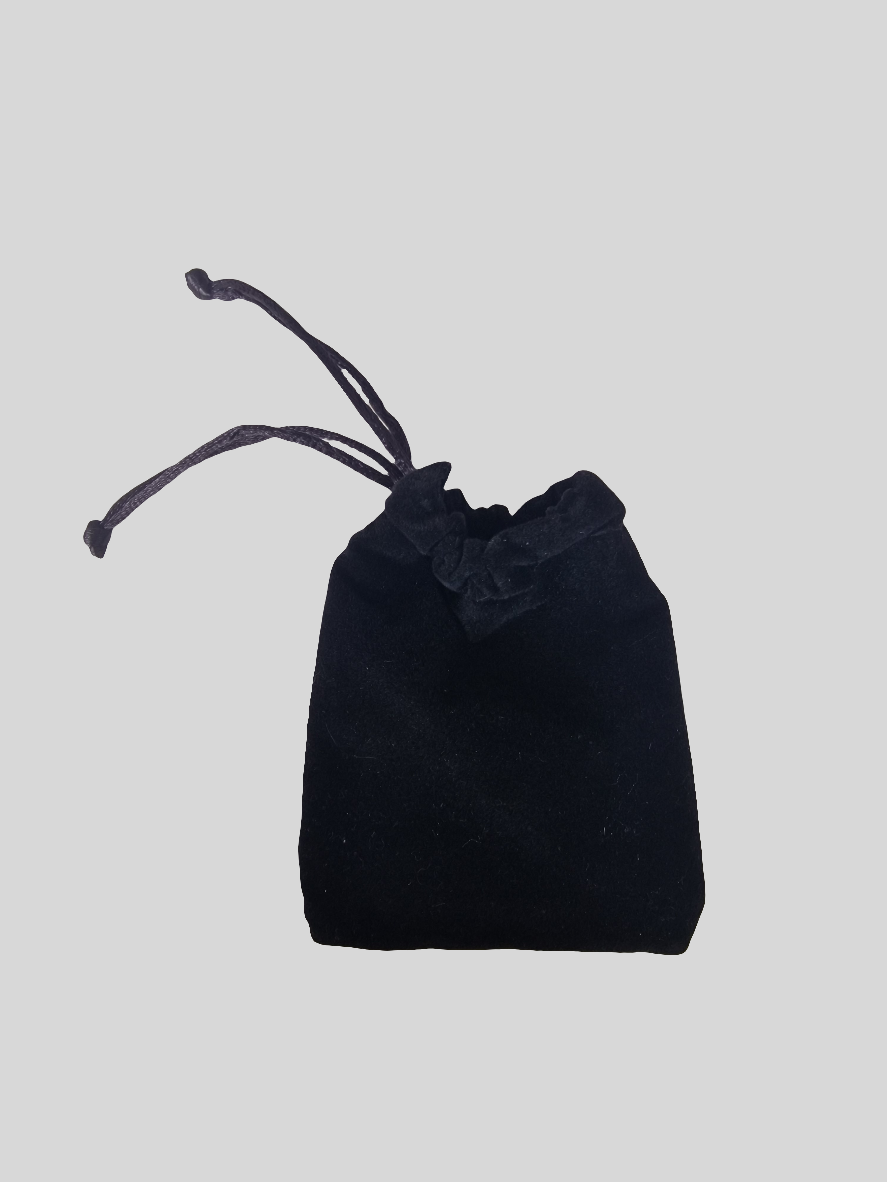 Anti-tarnish jewellery pouch