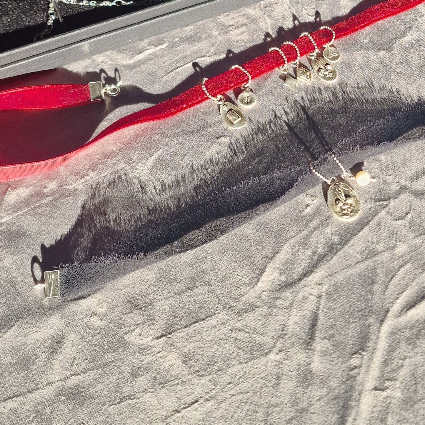 Vintage style ribbon choker necklace (Ready to Ship)